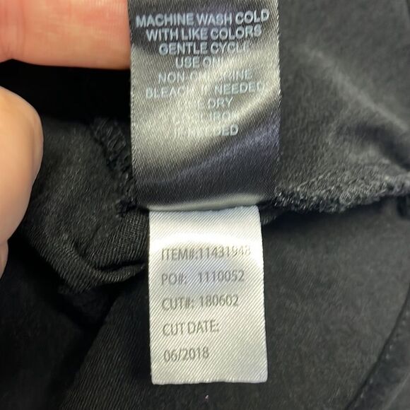 Torrid Black Sleeveless Peplum Top with Back Zipper and Faux Front Buttons-Sz 2 - Picture 15 of 15